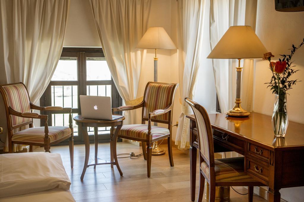 Sunstar Hotel Piemont Castello Di Villa Isola d'Asti Rum bild
