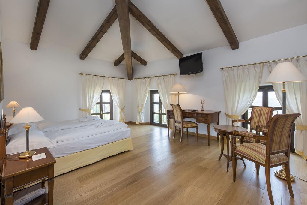 Sunstar Hotel Piemont Castello Di Villa Isola d'Asti Rum bild